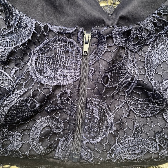 MACY’s sequined halter top NWT - Picture 8 of 8